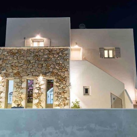 In The Heart Of Fira & Free Pool - Nychteri Suite Exteriér fotografie